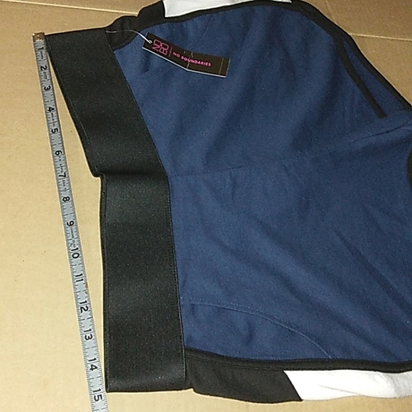 ☆NWT☆NOBO☆No Boundaries Juniors Large  Slip-on Colorblock women's Shorts☆ - Picture 12 of 13